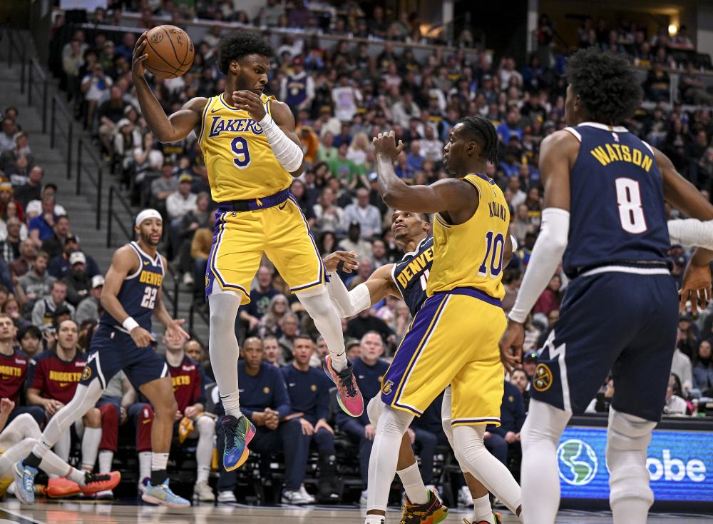 而B队则依 而B队则依