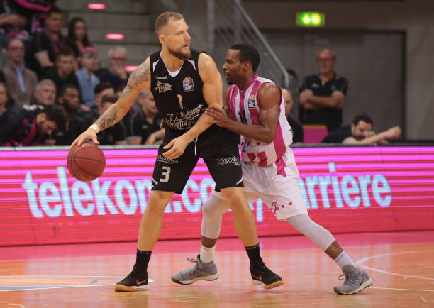 这不仅是她 这不仅是她